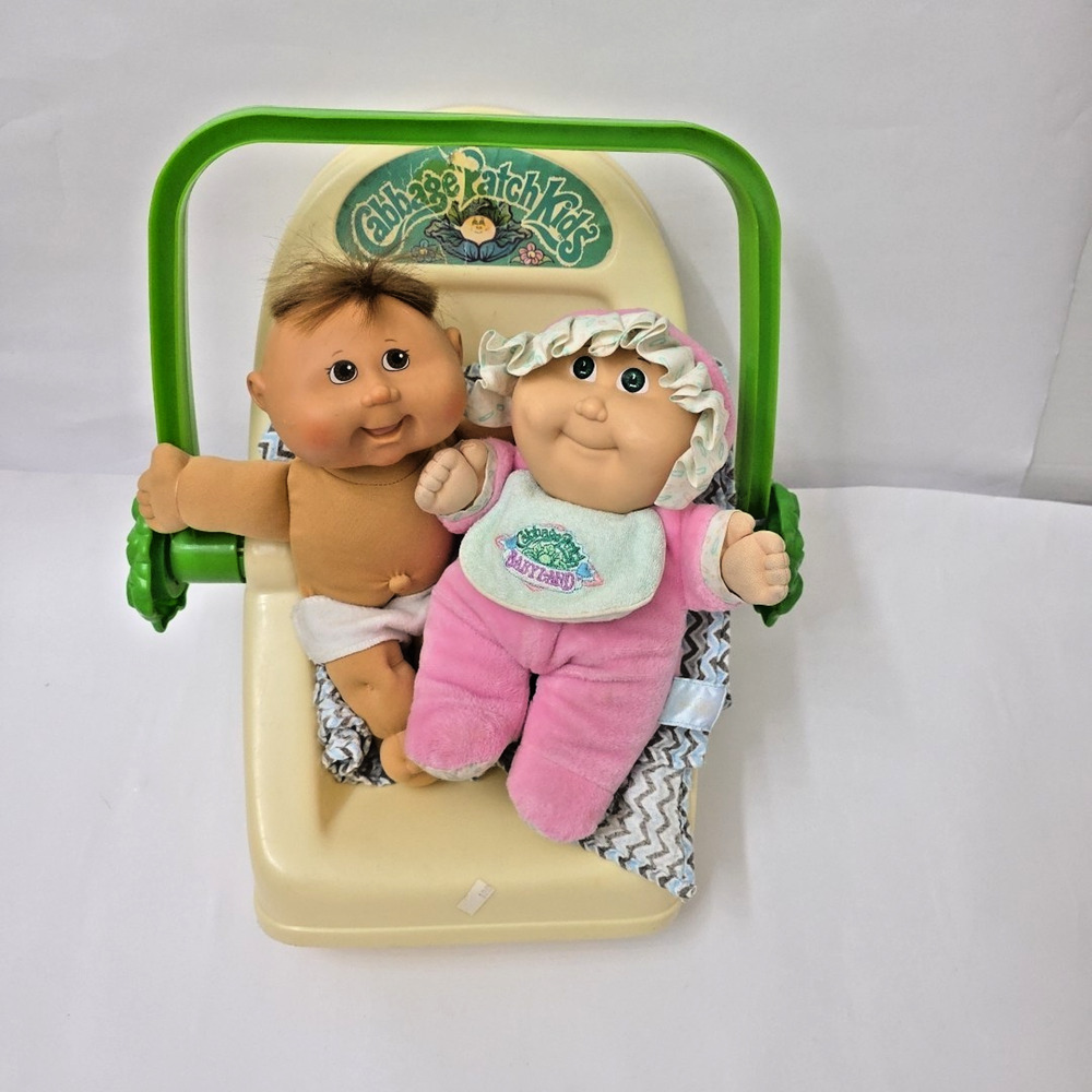 Vintage Cabbage Patch Kids Babyland Nursery Seat w/ 2 Dolls One 1980 + Y2K Boy